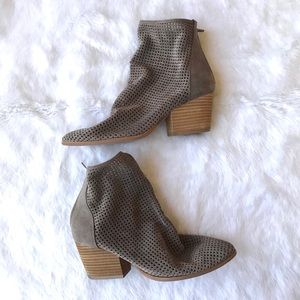 jeffrey campbell jenelle bootie